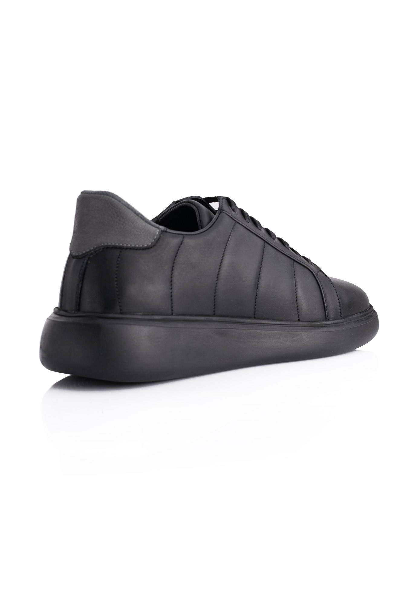 کفش چرم روزمره بندی Arisha