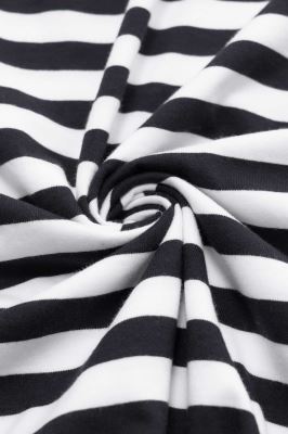 تیشرت یقه گرد دکمه دار Cage